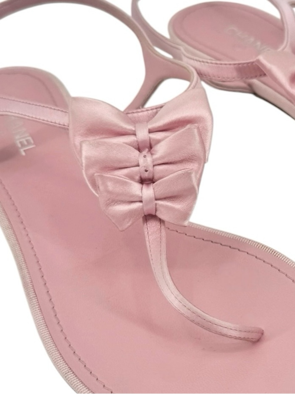 Chanel Pink Satin Bow Thong Sandals - Picture 9 of 10